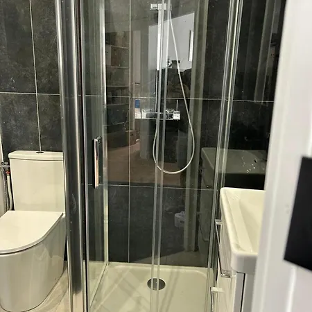 Shared Flat In Liberation 住宿加早餐酒店 尼斯